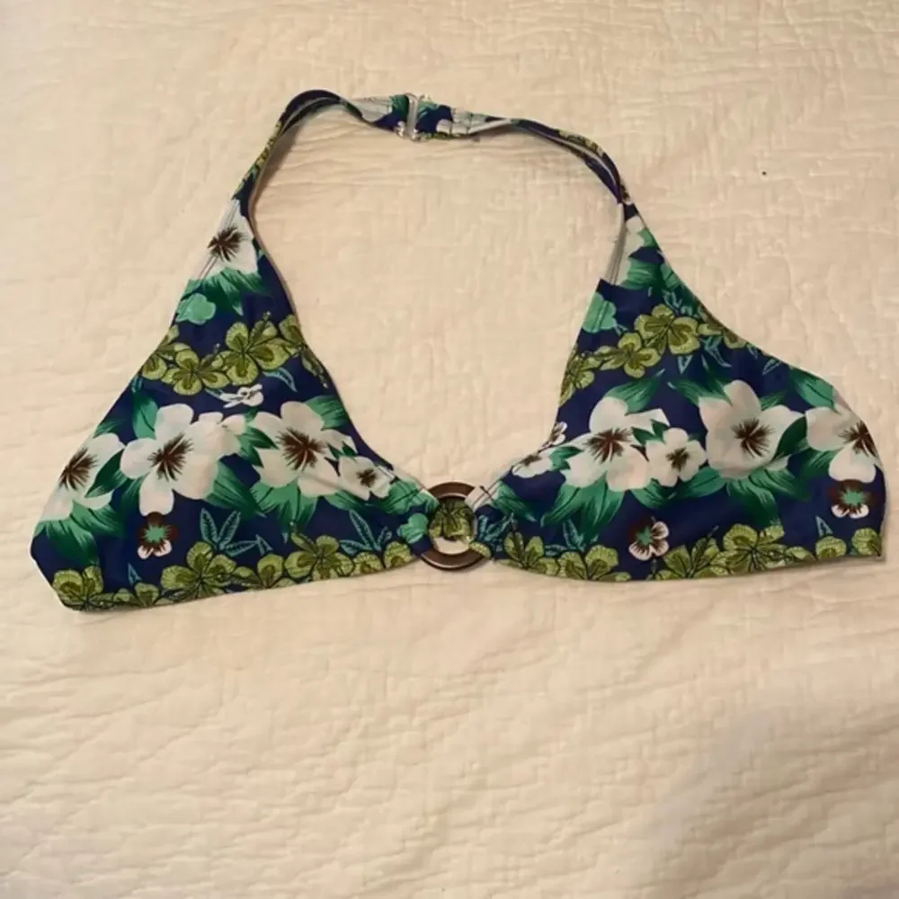 Islander floral bikini top‎